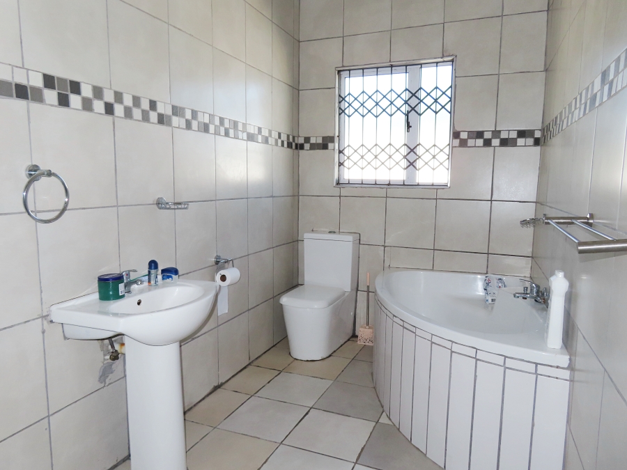 3 Bedroom Property for Sale in East Bank Eastern Cape